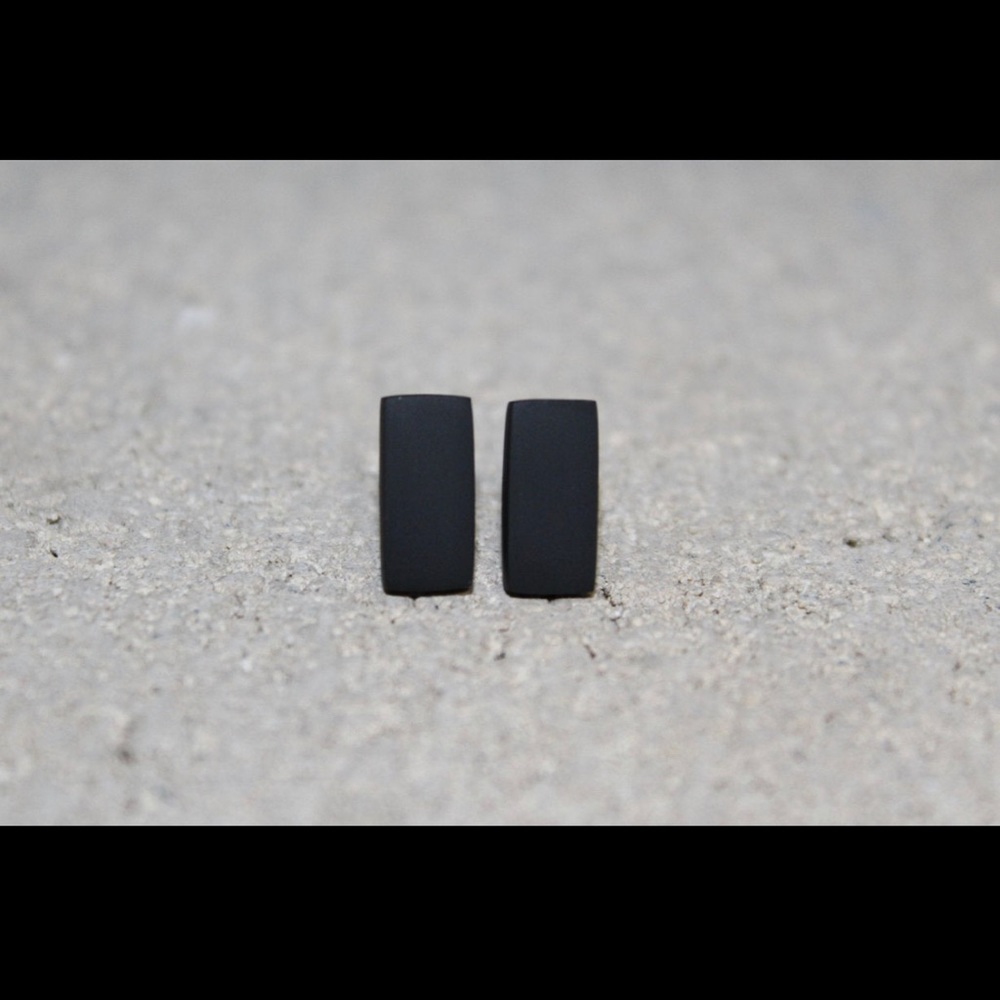 (NEW) Black Bar Stud Earrings , Matte Black